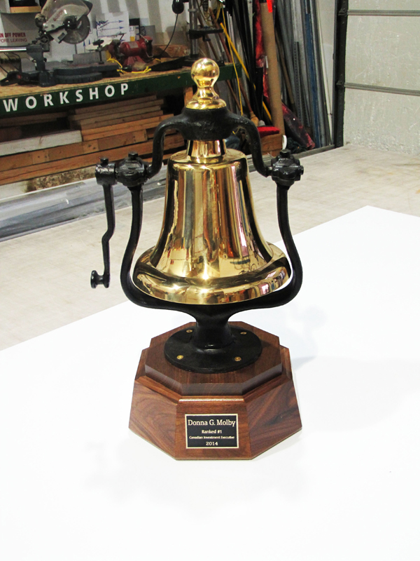 bell-trophy-004